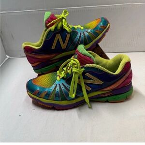 BALANCE 890 BARRINGER SZ
9.5 WOMENS RAINBOW MADE IN USA
RUNNING TRAINING